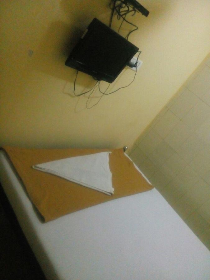 Hotel Central Inn ムンバイ エクステリア 写真